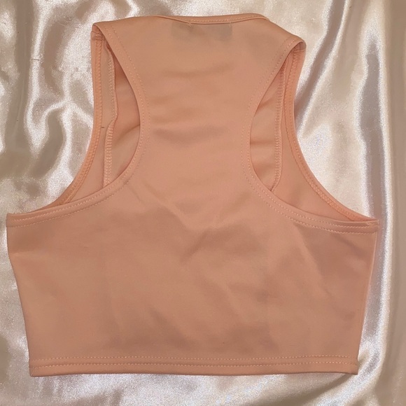 ⚡️CUTE HALTER TOP⚡️ - Picture 2 of 3